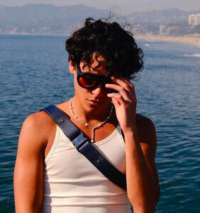 she/her ✰ lesbian, sagittarius